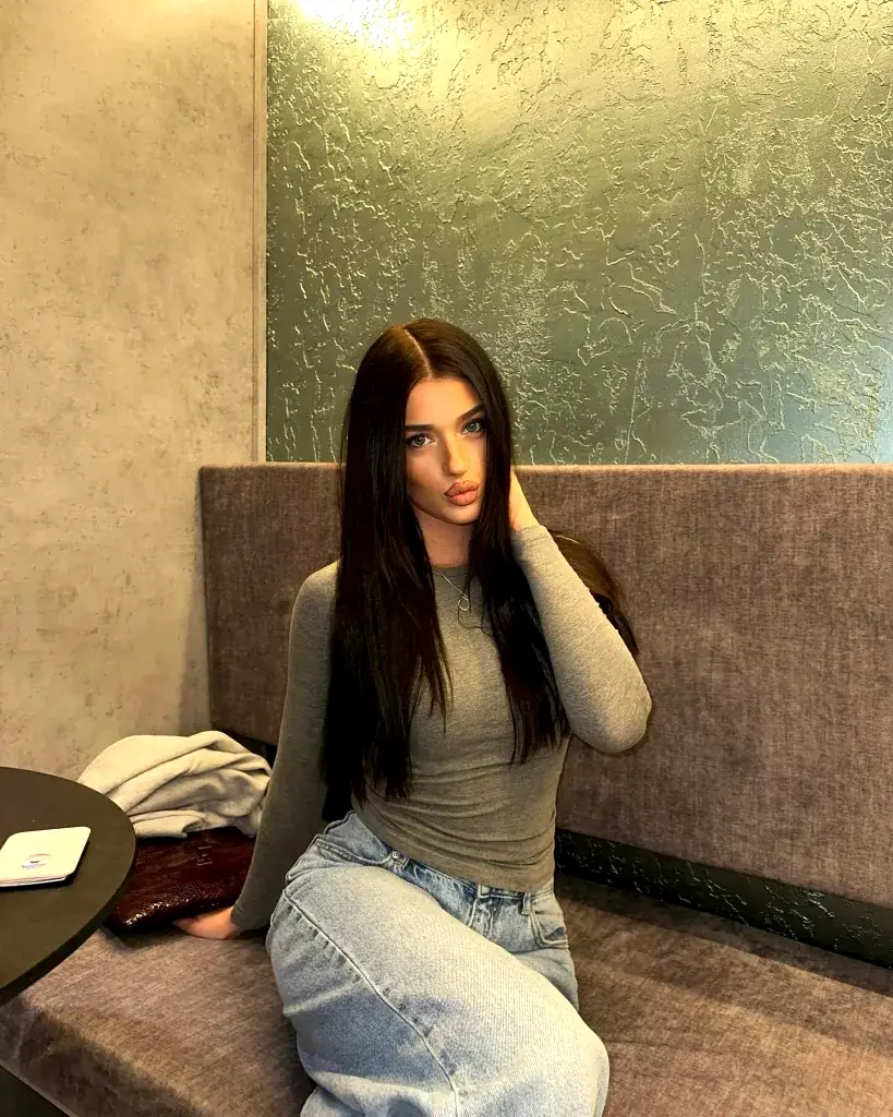 Titani | Karşıyaka - Mavişehir VIP escort and premium companion profile image for Izmir Angels